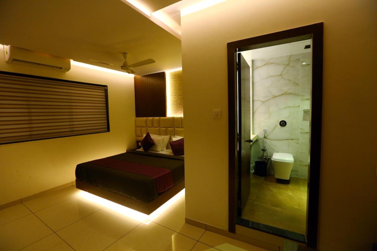 Hotel Hindustan Residency Тхане Экстерьер фото