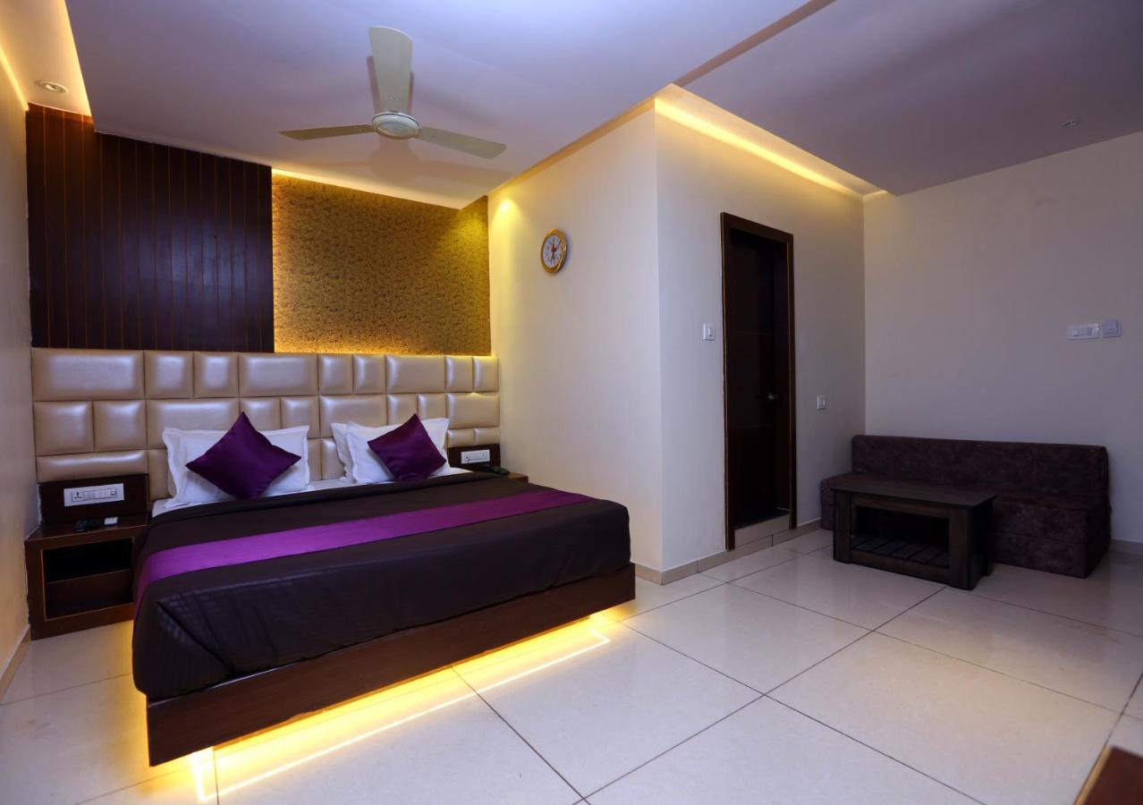 Hotel Hindustan Residency Тхане Экстерьер фото
