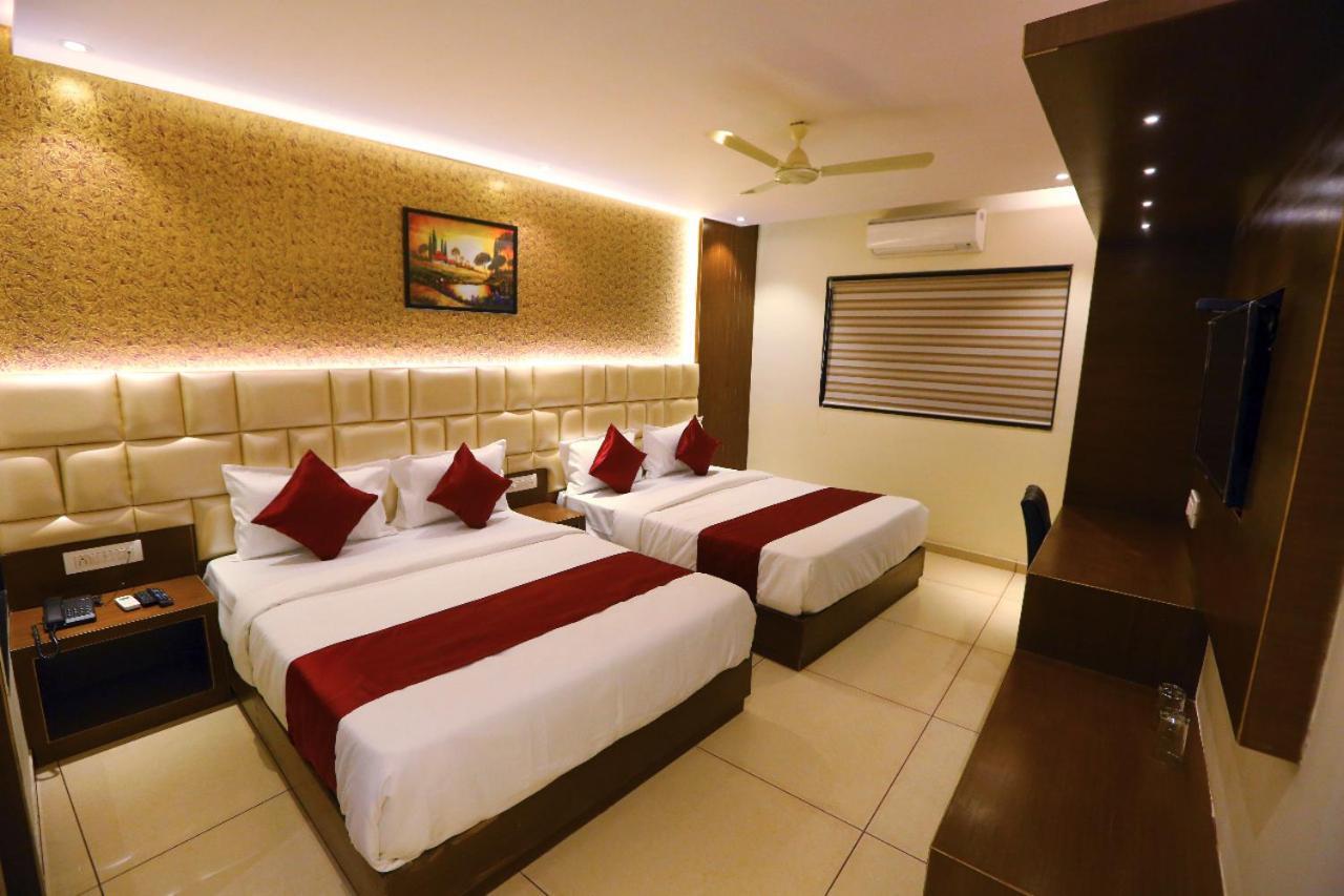 Hotel Hindustan Residency Тхане Экстерьер фото
