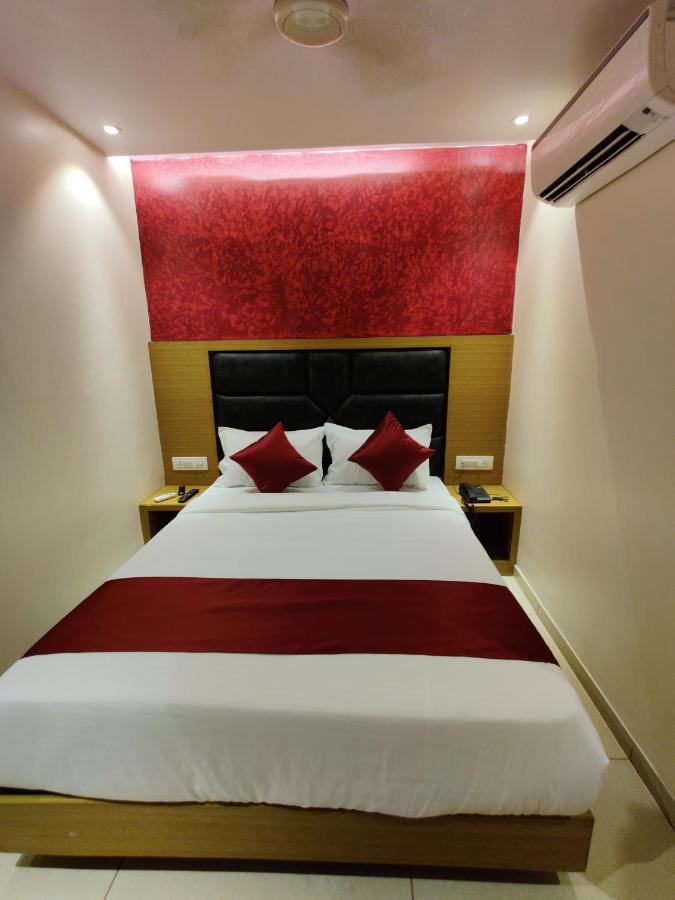Hotel Hindustan Residency Тхане Экстерьер фото