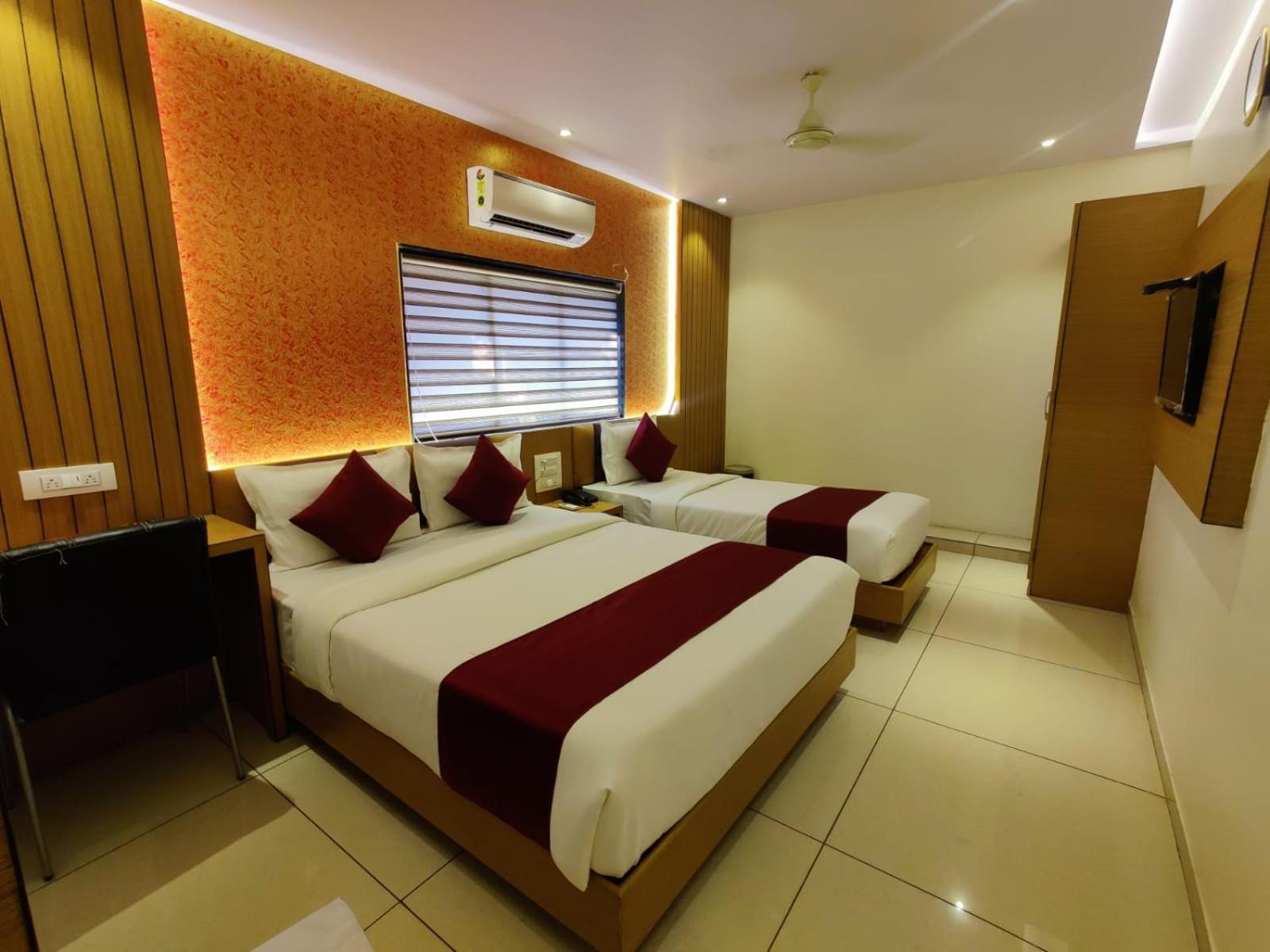 Hotel Hindustan Residency Тхане Экстерьер фото