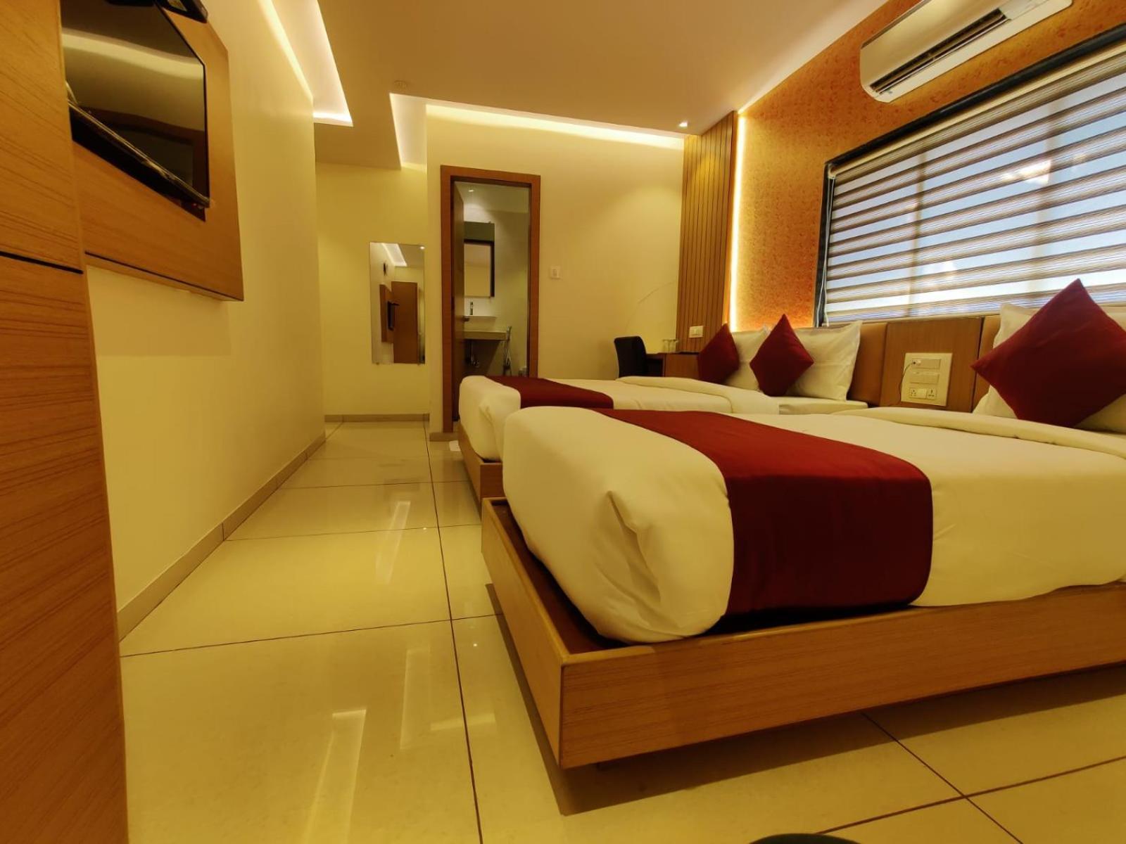 Hotel Hindustan Residency Тхане Экстерьер фото